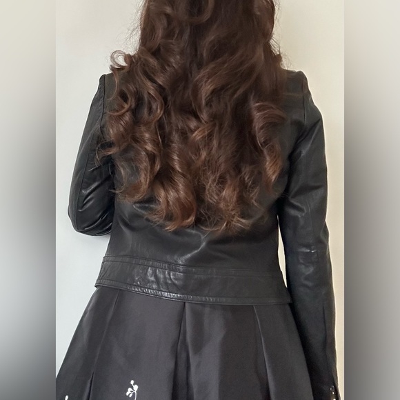 Scatola Leather jacket size L but runs more like a Medium black leather jacket - Picture 9 of 15